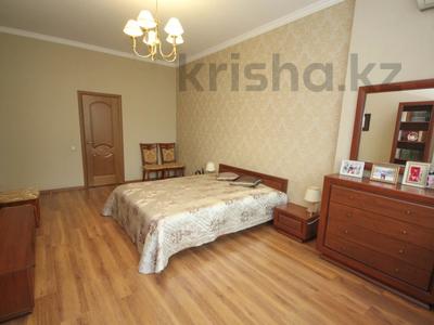 2-комнатная квартира, 56 м², мкр Аксай-1А, Толе би 18 за 31.5 млн 〒 в Алматы, Ауэзовский р-н