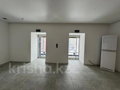 Свободное назначение, офисы, магазины и бутики, склады, общепит, салоны красоты, фитнес и спорт, медцентры и аптеки, образование, развлечения, конференц-залы, кабинеты и рабочие места, студии · 45 м² за 540 000 〒 в Астане, Есильский р-н