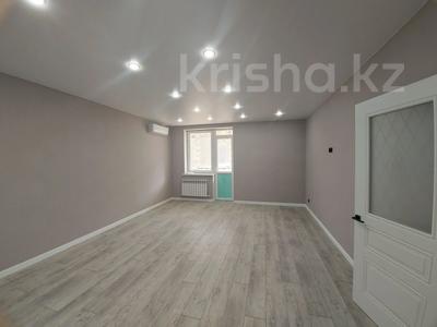 3-комнатная квартира · 65 м² · 2/9 этаж, Самал за 27.5 млн 〒 в Уральске