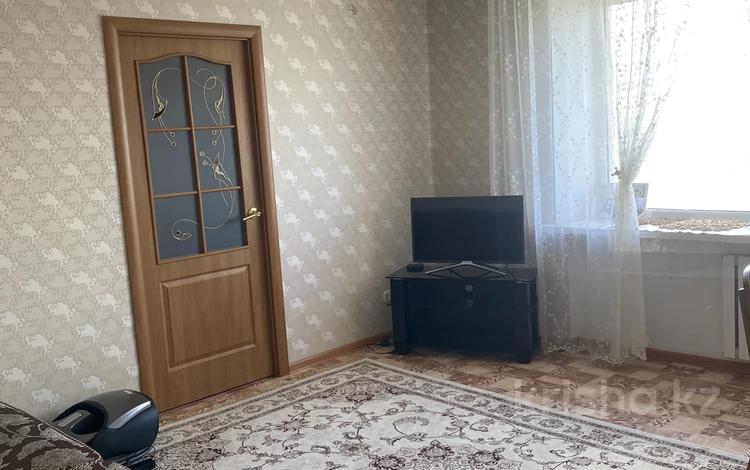 4-бөлмелі пәтер, 70 м², 3/9 қабат, Алии Молдагуловой, бағасы: 22.3 млн 〒 в Актобе — фото 2