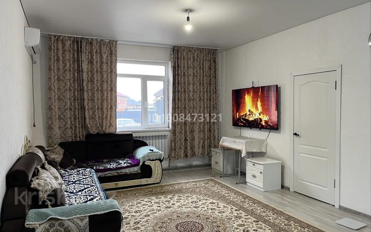 Отдельный дом · 3 комнаты · 100 м² · 6 сот., 13 квартал 2 б — На против школы 42 за 31 млн 〒 в Аскара Токпанова (Казцик) — фото 2