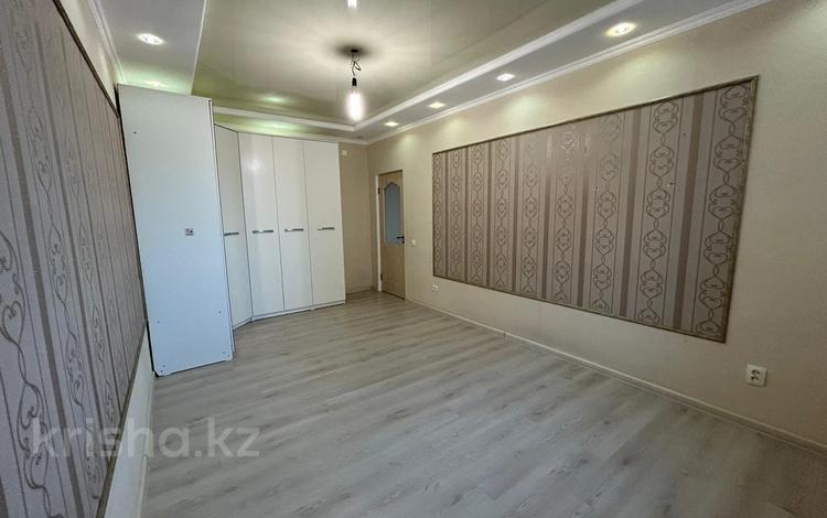 3-бөлмелі пәтер · 80 м² · 3/6 қабат, 32В ш/а. 8/1, бағасы: 200 000 ₸ в Актау, 32В мкр — фото 2
