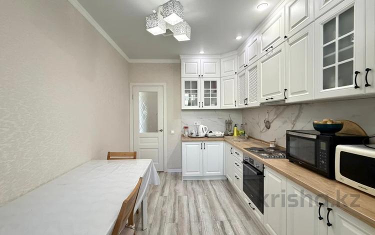 3-бөлмелі пәтер · 90 м² · 4/7 қабат, Аманжол Бөлекпаев 10 — 83 школа гимназия, бағасы: 42.5 млн ₸ в Астане, Сарайшык р-н — фото 14