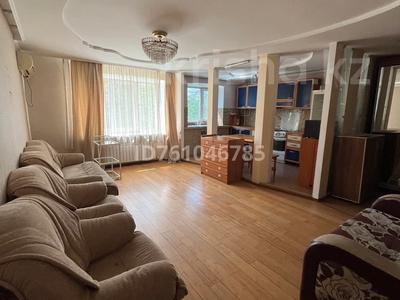 Пәтерлер в Абай обл.: 4-бөлмелі пәтер · 82 м² · 3/5 қабат, Чайжунусова 152, бағасы: 300 000 〒 4-бөлмелі пәтер · 82 м² · 3/5 қабат, Чайжунусова 152, бағасы: 300 000 〒 в Семее