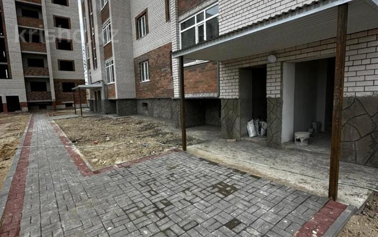 3-комнатная квартира · 94.8 м² · 5/5 этаж, мкр. Алтын орда 13 за 17 млн ₸ в Актобе — фото 7