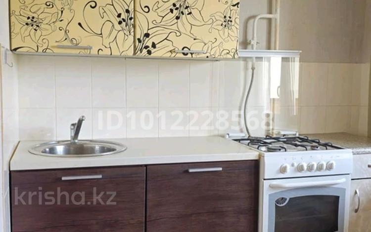 1-комнатная квартира · 34.9 м² · 4/5 этаж, мкр 8, ул. Бр. Жубановых 293/1 — Красный крест за 150 000 ₸ в Актобе — фото 2