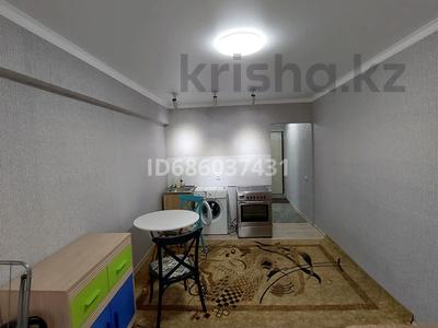 1-комнатная квартира, 30 м², 5/5 этаж помесячно, мкр Орбита-3, Торайгырова 39 за 170 000 〒 в Алматы, Бостандыкский р-н