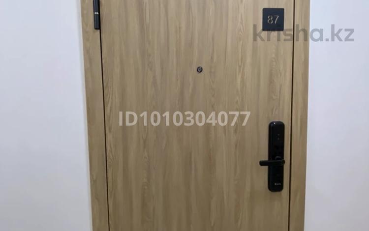 2-комнатная квартира · 40 м² · 5/12 этаж, мкр Ак Шагала, Акберен 4/1 за 35 млн 〒 в Атырау — фото 2