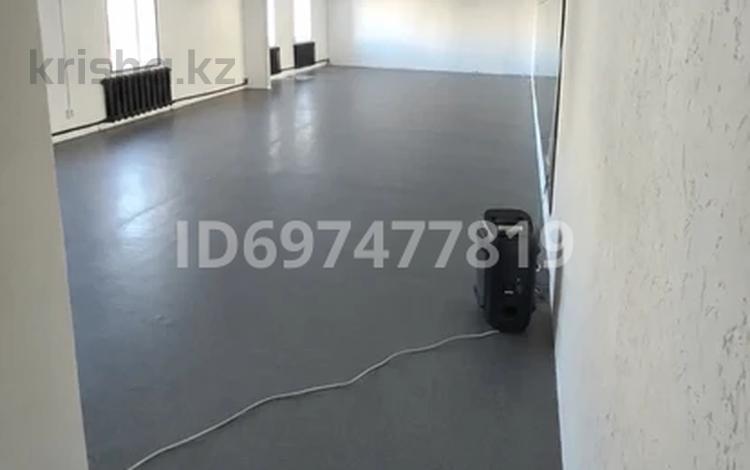 Свободное назначение · 80 м² за 160 000 ₸ в Уральске — фото 3