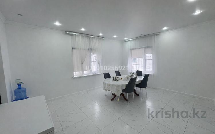 Часть дома · 5 комнат · 200 м² · 10 сот., СК Озерный за 23 млн ₸ в Актобе, мкр Гормолзавод — фото 2