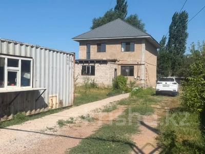 Отдельный дом · 4 комнаты · 188 м² · 10 сот., Тауелсиздик 12 за 40 млн ₸ в Батане
