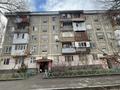 2-бөлмелі пәтер · 46 м² · 3/5 қабат, мкр Акбулак 4, бағасы: 13 млн ₸ в Таразе — фото 2