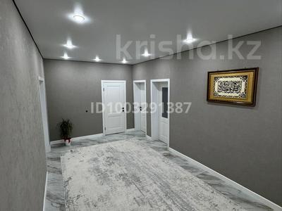 Отдельный дом · 3 комнаты · 116.4 м², Кулымбетова 87а — Кунаева за 38 млн ₸ в Актобе, мкр. Курмыш