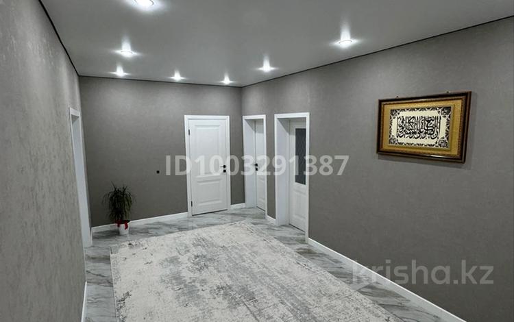 Отдельный дом · 3 комнаты · 116.4 м², Кулымбетова 87а — Кунаева за 38 млн ₸ в Актобе, мкр. Курмыш — фото 2