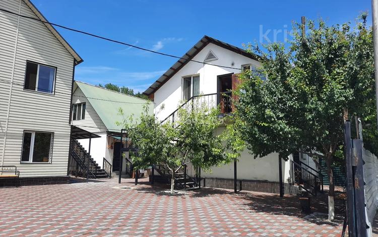 Жеке үй · 13 бөлме · 550 м² · 8 жүзд., Бурундайская 48, бағасы: 130 млн ₸ в Алматы, Турксибский р-н — фото 2