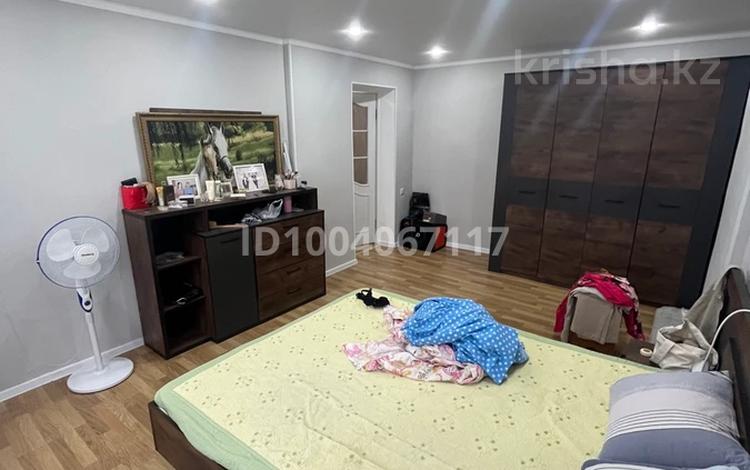 2-комнатная квартира · 71.6 м² · 5/5 этаж, Рыскулова 32 — 1 микрорайон возле аптеки коныс б за 15 млн ₸ в Таразе — фото 2