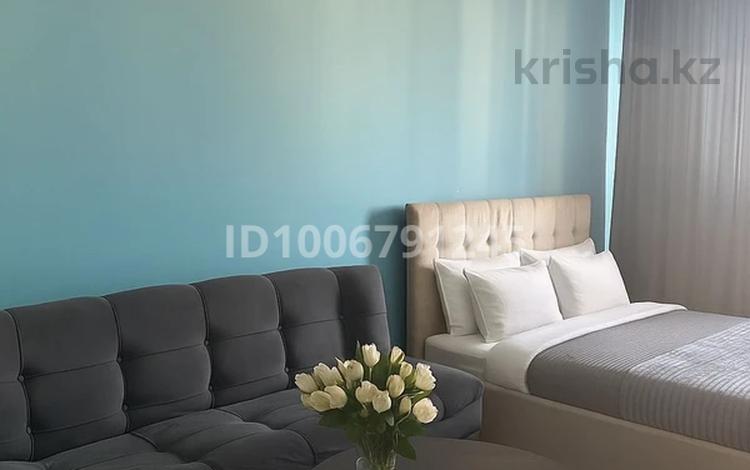 1-комнатная квартира · 50 м² · 10/10 этаж, мкр Айнабулак-2 за 13 000 ₸ в Алматы, Жетысуский р-н — фото 2