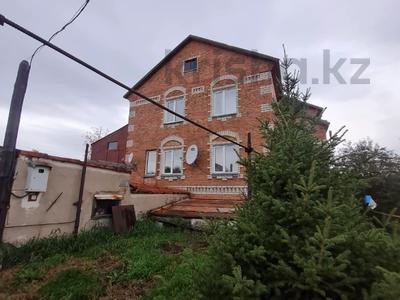 Отдельный дом · 5 комнат · 200 м² · 10 сот., Дробышева за 40 млн 〒 в Усть-Каменогорске