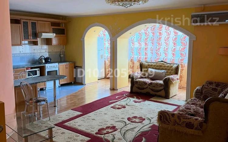 3-бөлмелі пәтер · 80.4 м² · 2/9 қабат, Бородина 107, бағасы: 280 000 ₸ в Костанае — фото 2