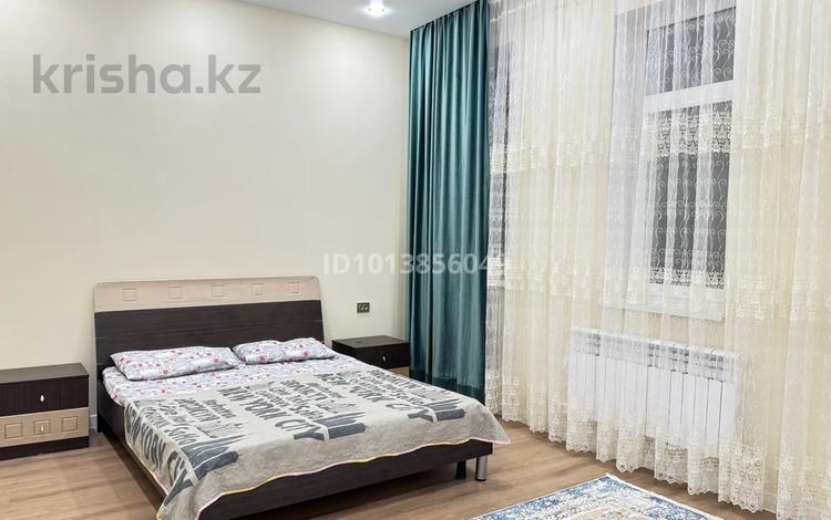 2-комнатная квартира · 78.8 м² · 8/8 этаж, 32А мкр 4 — Ориентировочно находится возле Университет Ш. Есенова за 16 000 ₸ в Актау — фото 8