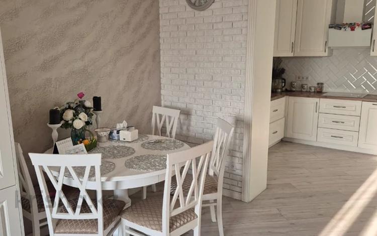 2-бөлмелі пәтер · 70 м² · 3/18 қабат, ул. Алишера Навои, бағасы: 500 000 ₸ в Алматы, Бостандыкский р-н — фото 2