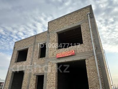 Жеке үй · 8 бөлме · 460 м² · 8 сот., мкр Самал-3 10 — Алмалы бак, бағасы: 59 млн ₸ в Шымкенте, Абайский р-н