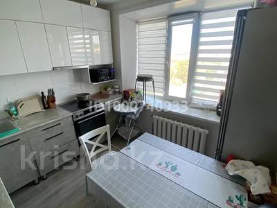 3-бөлмелі пәтер · 78 м² · 5/5 қабат, Ғарышкерлер 50А, бағасы: 350 000 〒 в Жезказгане