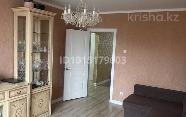 2-бөлмелі пәтер · 52 м² · 5/9 қабат, 5 микрорайон 13, бағасы: 22 млн ₸ в Аксае — фото 2