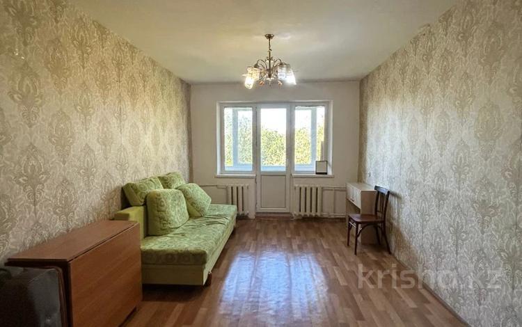 2-комнатная квартира · 45 м² · 5/5 этаж, Аманжолова за 12 млн ₸ в Уральске — фото 2