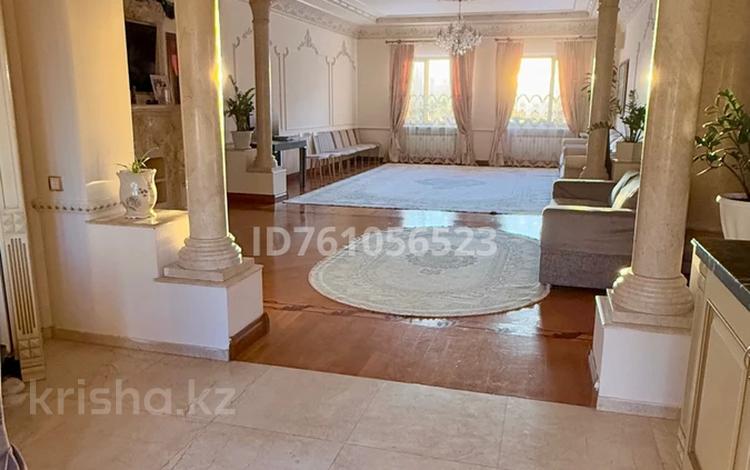 4-комнатная квартира · 215.6 м² · 3/4 этаж, Сарыкенгир 1/1 за 150 млн ₸ в Астане, Алматы р-н — фото 2