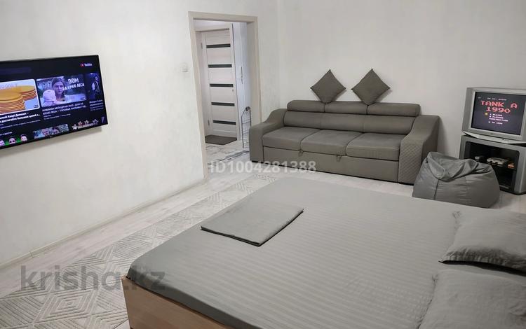 1-комнатная квартира · 40 м² · 1/5 этаж, мкр Астана 6 — Абулхаир хана - 7-мкрн за 2 500 ₸ в Уральске — фото 2