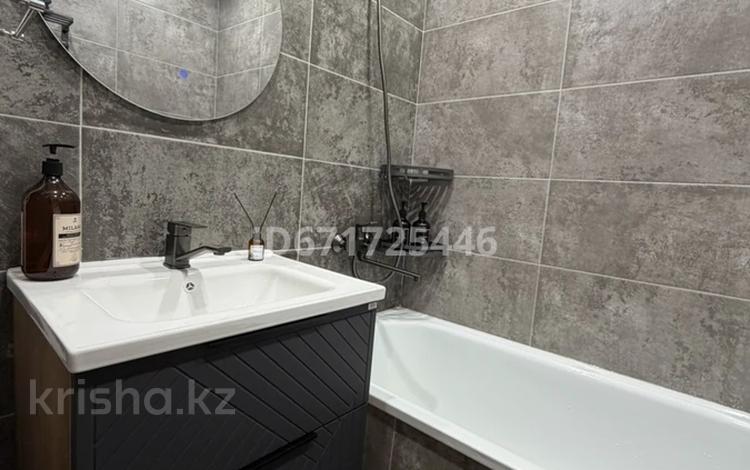 1-комнатная квартира · 35 м² · 8/9 этаж, Набережная 39 — Ауэзова за 12 000 ₸ в Аксу — фото 49