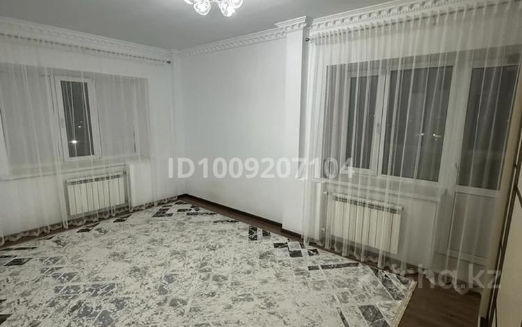 2-бөлмелі пәтер · 72 м² · 7/10 қабат, мкр Жилгородок, Казангапа 57В, бағасы: 23 млн ₸ в Актобе — фото 2