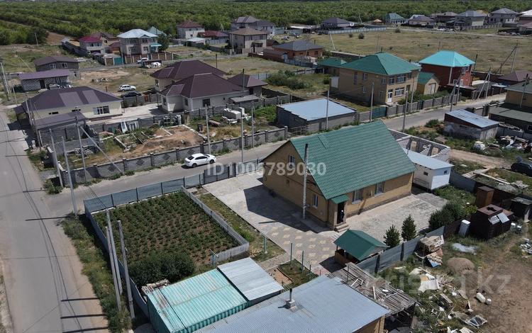 Отдельный дом · 4 комнаты · 120 м² · 10 сот., мкр Уркер за 48 млн ₸ в Астане, Нура р-н — фото 2