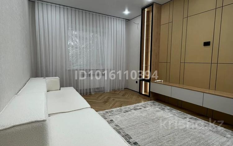 2-комнатная квартира · 70 м² · 5/9 этаж, мкр. Алтын орда 360/1 — 81 мектеп за 35 млн ₸ в Актобе — фото 2