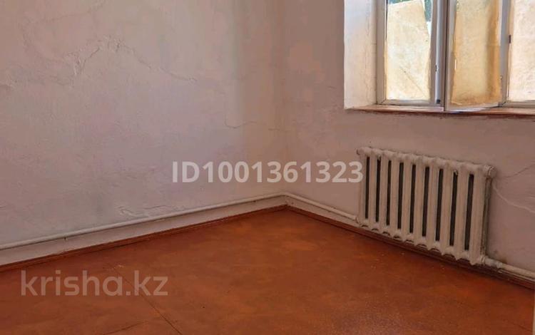 Отдельный дом · 2 комнаты · 56 м² · 4 сот., мкр Азат Арқайым 76 — Балабақшаның қасында за 25 000 ₸ в Шымкенте, Енбекшинский р-н — фото 2