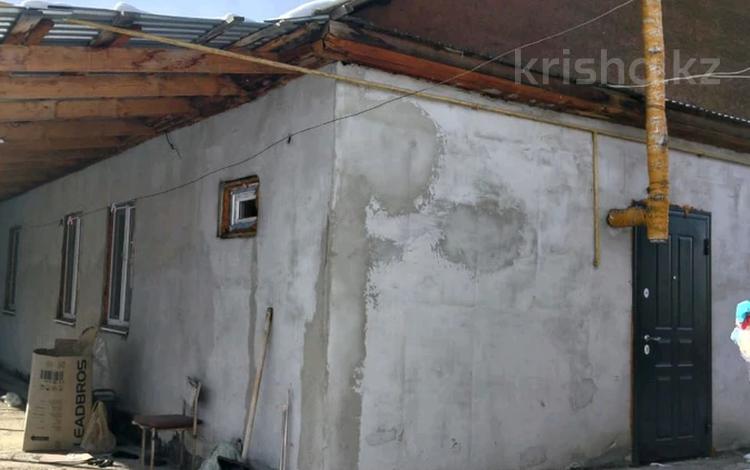 Отдельный дом · 3 комнаты · 60 м² · 5.5 сот., Есетова 35 — Курманова за 19 млн ₸ в Талдыкоргане — фото 2