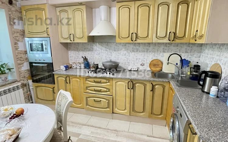 4-бөлмелі пәтер · 85 м² · 3/5 қабат, Мамыр-2 ш/а., бағасы: 70 млн ₸ в Алматы, Ауэзовский р-н — фото 2
