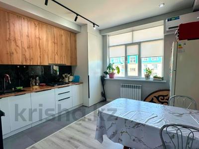 2-комнатная квартира · 77 м² · 4/5 этаж, Мкрн Самал 15 за 29 млн ₸ в Атырау