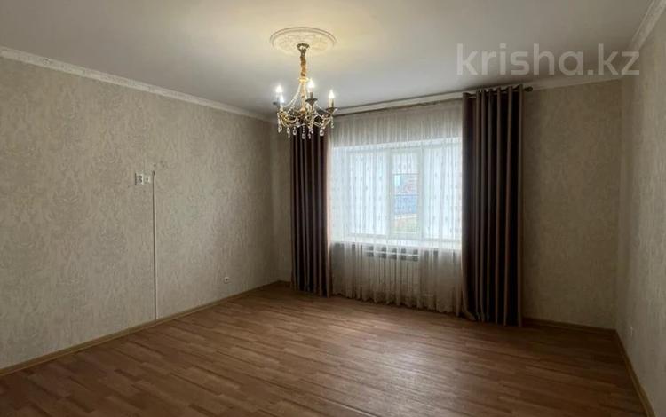 2-бөлмелі пәтер, 60 м², 3/10 қабат, мкр. Алтын орда, бағасы: 22 млн 〒 в Актобе, мкр. Алтын орда — фото 2