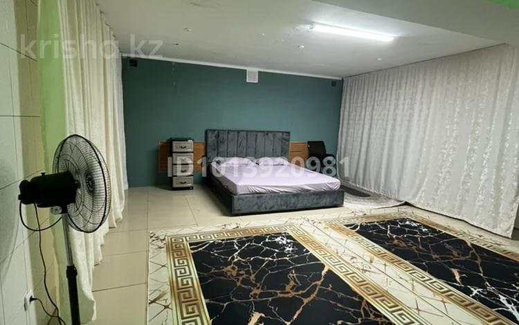 1-бөлмелі пәтер · 37 м² · 1/5 қабат, Торайгырова 47, бағасы: 170 000 ₸ в Алматы, Бостандыкский р-н — фото 2