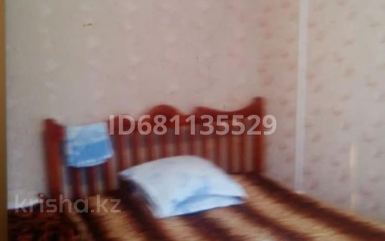 1-комнатная квартира · 33 м² · 1/5 этаж, Курмангазы 163 — Абая Школьник за 8 000 ₸ в Уральске — фото 2