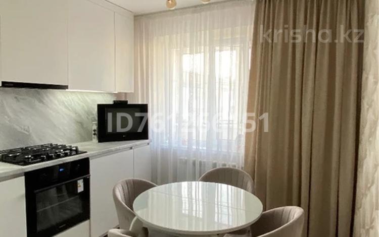 3-комнатная квартира · 71.9 м² · 5/5 этаж, 6 микрорайон 21 за 17 млн 〒 в Лисаковске — фото 2