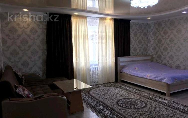1-бөлмелі пәтер · 42 м² · 2/4 қабат, Площад байсетова 96 — Айтеке би, бағасы: 10 000 ₸ в  — фото 5