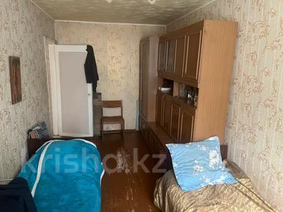 3-комнатная квартира · 60 м² · 1/5 этаж, ул. 4-й мик-н за 11 млн 〒 в Темиртау