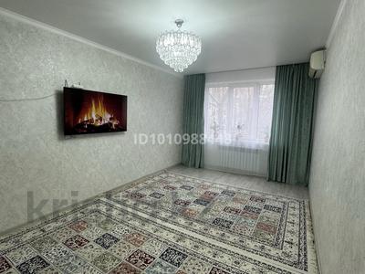 2-бөлмелі пәтер · 50 м² · 2/5 қабат, мкр Строитель 10/1, бағасы: 18.5 млн ₸ в Уральске