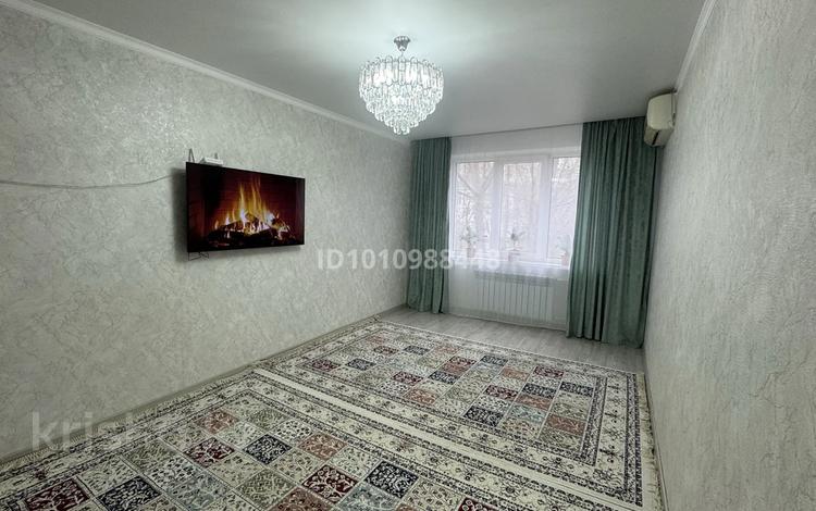 2-комнатная квартира · 50 м² · 2/5 этаж, мкр Строитель 10/1 за 18.5 млн ₸ в Уральске — фото 2