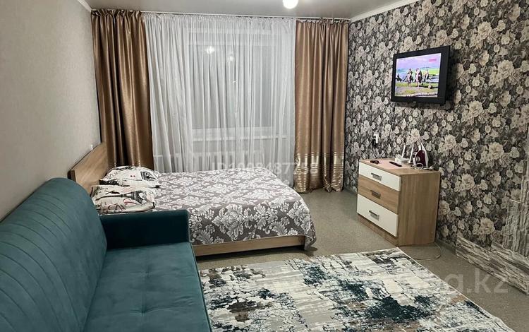 1-комнатная квартира · 36 м² · 3/9 этаж, Назарбаева 71 за 15 000 ₸ в Усть-Каменогорске, Ульбинский — фото 2