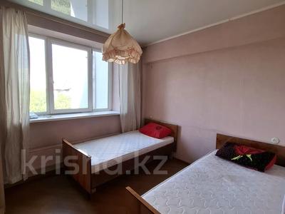 2-бөлмелі пәтер · 55 м² · 4/5 қабат, Мамыр-1 ш/а. 3 — Шаляпина момышулы, бағасы: 260 000 ₸ в Алматы, Ауэзовский р-н