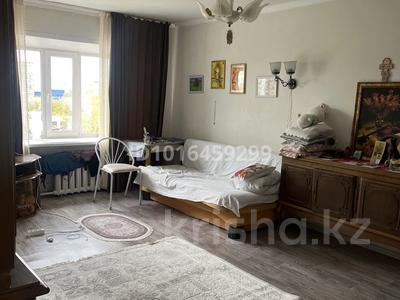 2-комнатная квартира · 42 м² · 5/5 этаж, Естая 56 — ЦУМ Гор сад за ~ 15 млн ₸ в Павлодаре